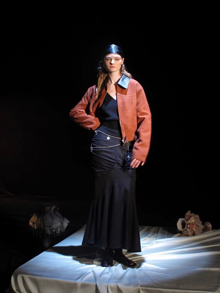 Neros Cubic Cut Pleated Slim Long Half Skirt【s0000006449】