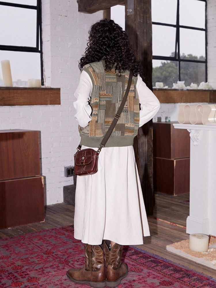 Chemistry girl added to the book 85th edition ``Clothing Time'' Autumn/Winter Edition