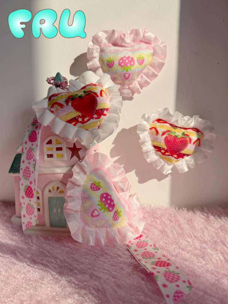 Lace Strawberry Hairpin Keychain【s0000015113】 – SCULTURE（エス