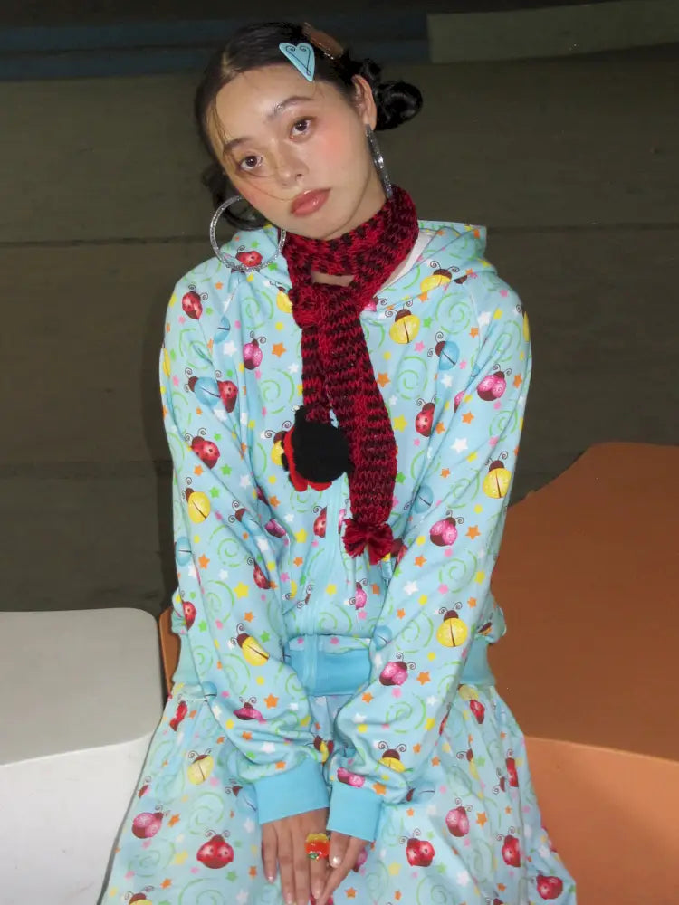 Hand-Knitted Beetle-Patterned Scarf【s0000014190】