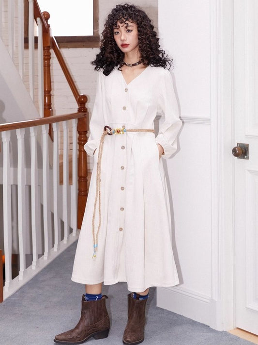 Chemistry girl added to the book 85th edition ``Freedom of the Country'' with ancient autumn and winter collection of law style costumes