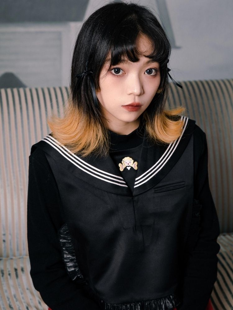 Embroidered navy collar tops【s0000003614】