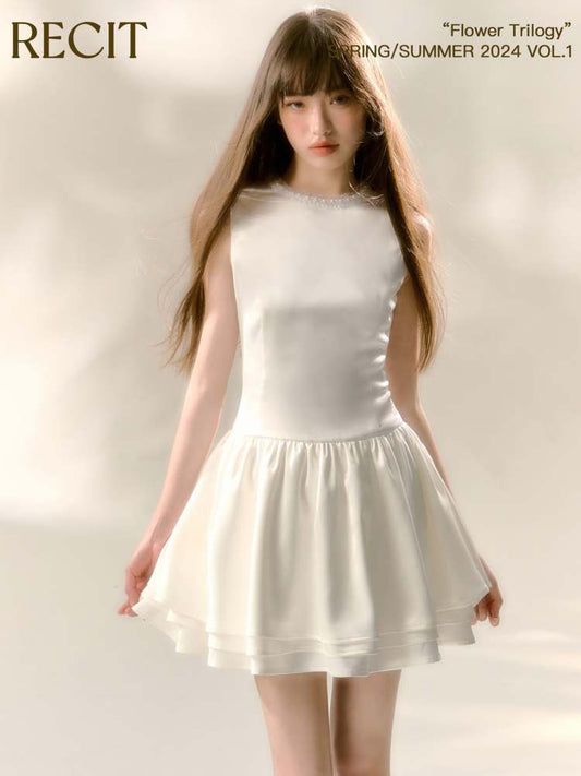 Pearl White Satin Three-Layer Sleeveless Dress【s0000007371】