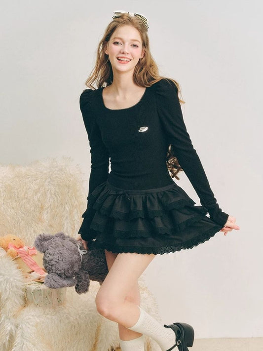 Puffy cake skirt underneath a knit dress【s0000004602】