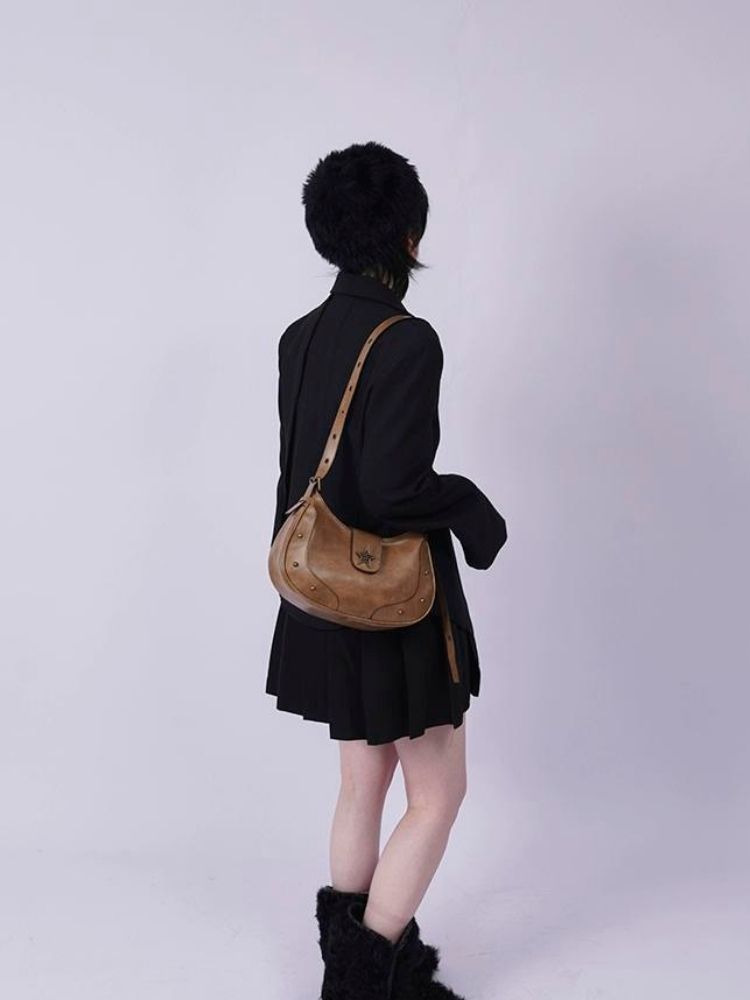 One-shoulder diagonal armpit bag [s0000003303] 