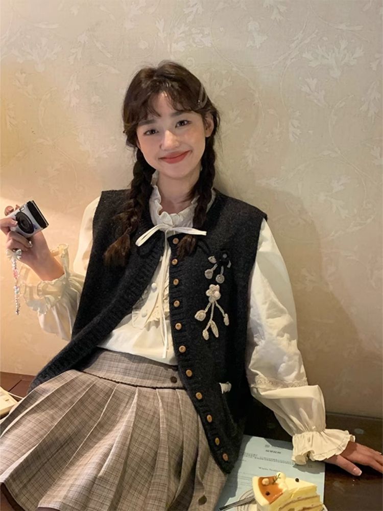 Embroidered Crochet Knit Vest【s0000005899】