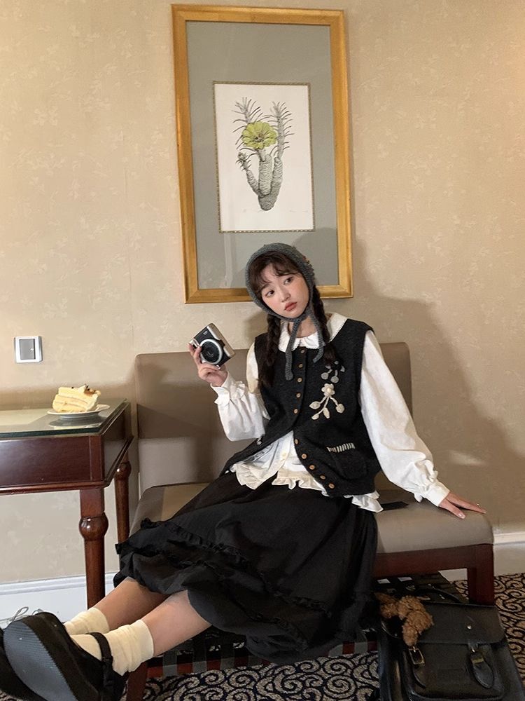 Embroidered Crochet Knit Vest【s0000005899】