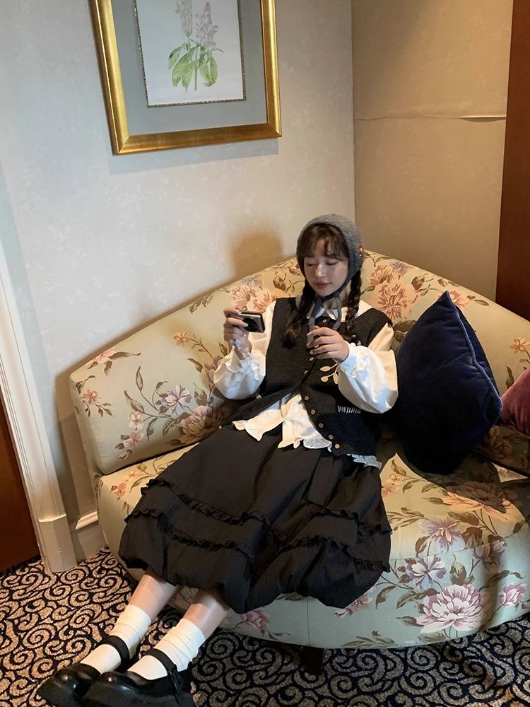 Embroidered Crochet Knit Vest【s0000005899】