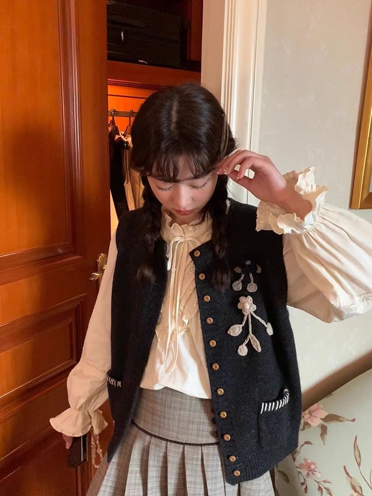 Embroidered Crochet Knit Vest【s0000005899】