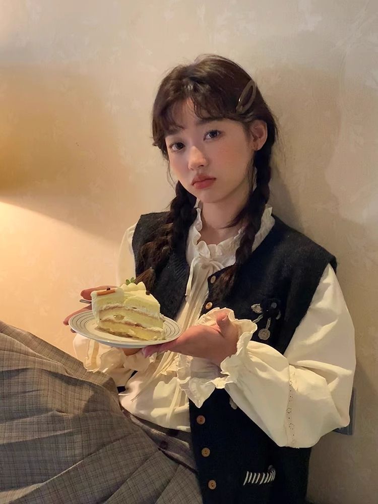 Embroidered Crochet Knit Vest【s0000005899】