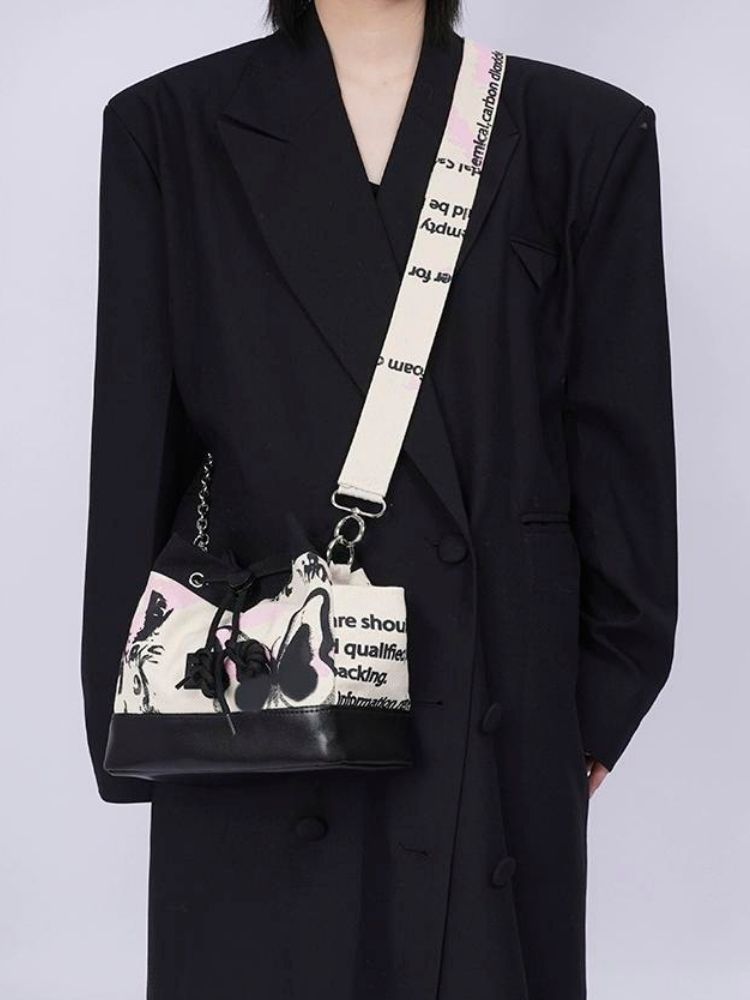 Sweet cool shoulder Messenger bucket bag【s0000003310】 