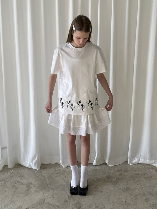 Cotton Hem Hand-Painted Flower T-Shirt [s0000007464]