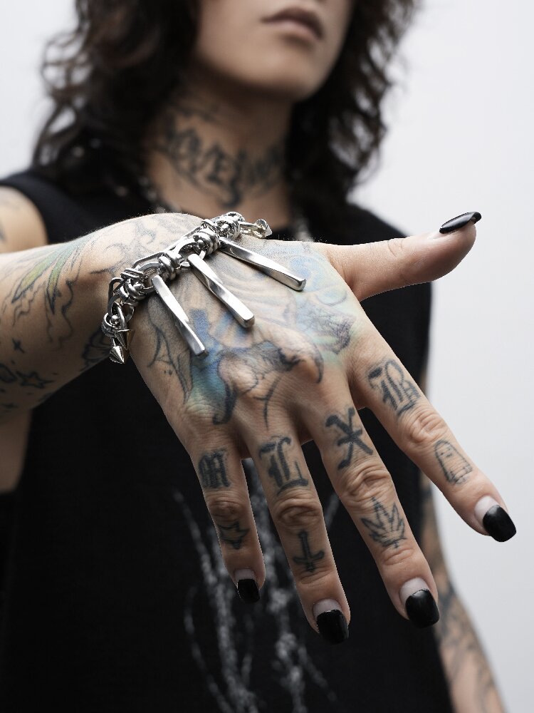 Cracked Pillar Spiked Rivet Bracelet【s0000018998】