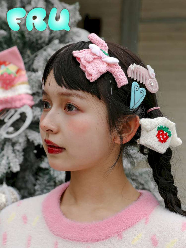 Knitted Strawberry Hairpin Sweater【s0000015111】