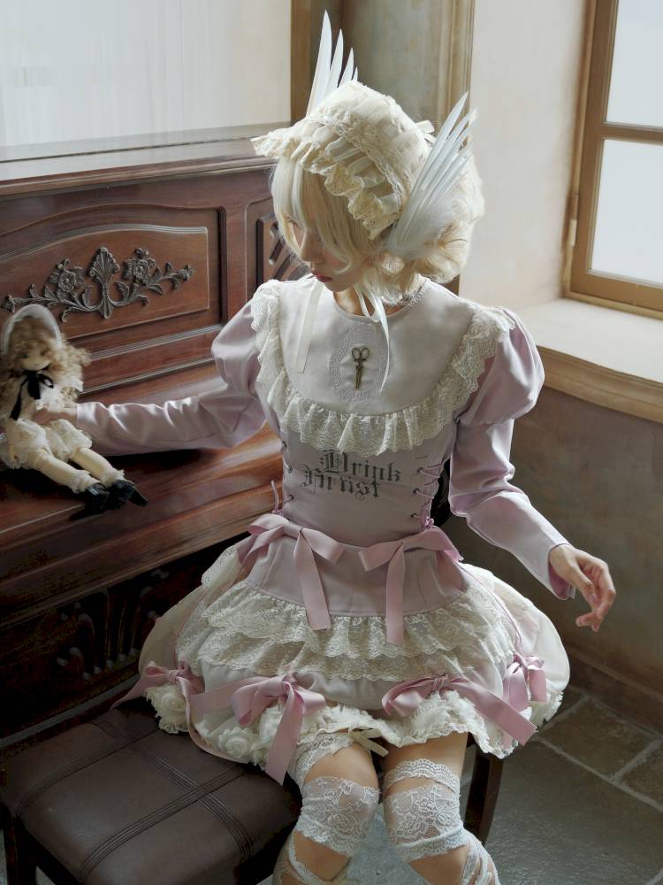 Pull-Up Hem Blouse and Tiered Skirt【s0000014433】