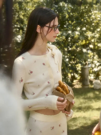 Floral Print “Mix & Match” Sweet Floral Knit Top【s0000014324】