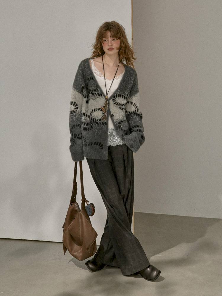 Oversized V-Neck Knit Cardigan【s0000014404】