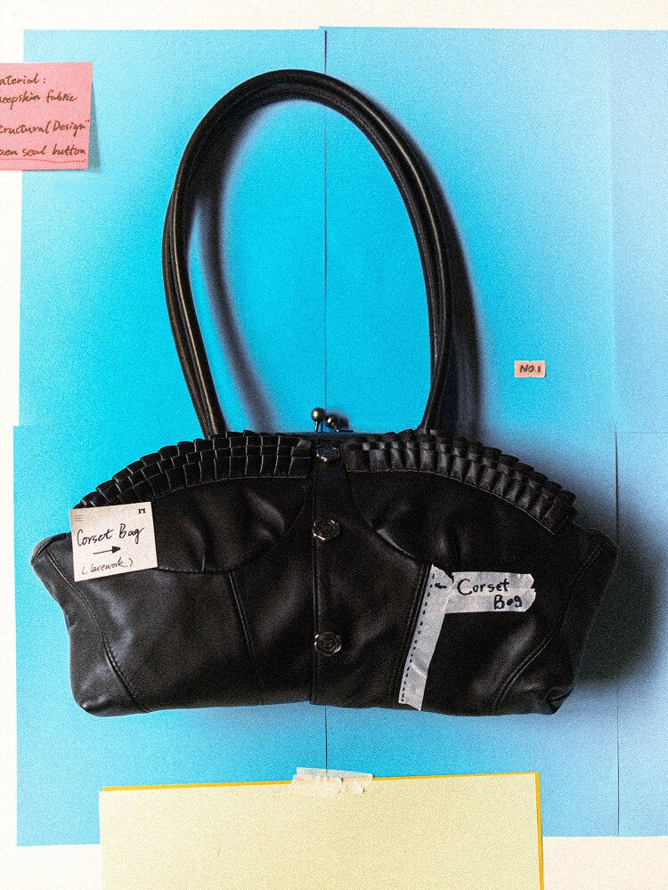 Lambskin Kiss Lock Shoulder Bag【s0000017911】