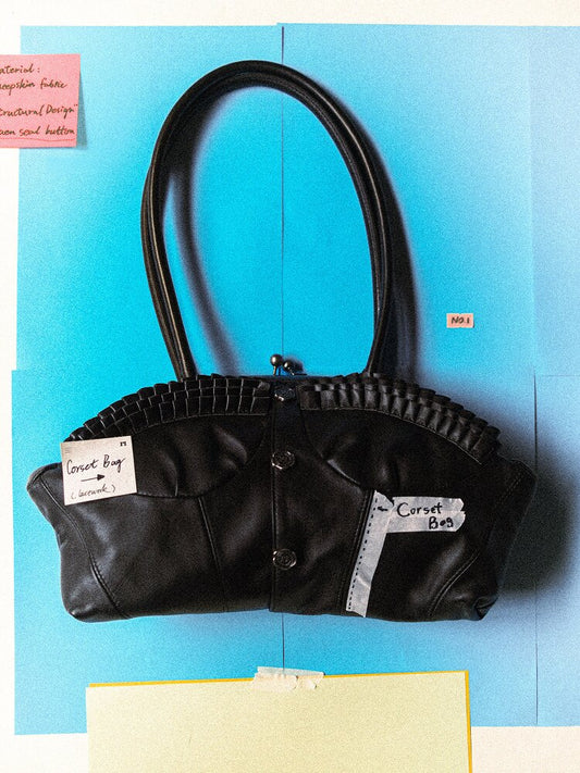 Lambskin Kiss Lock Shoulder Bag【s0000017911】