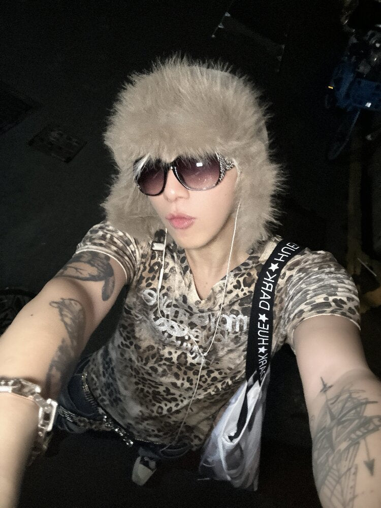 Leopard Slogan Printed V-Neck Tee【s0000018252】
