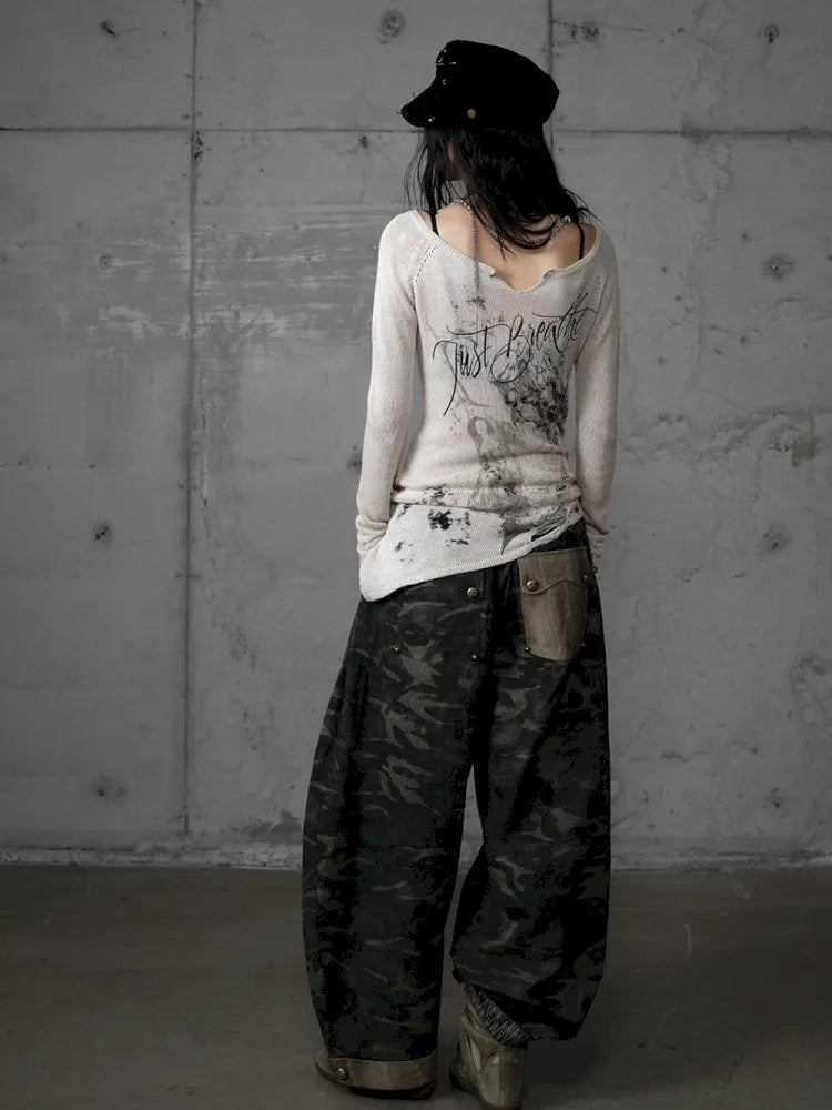 Slim-Fit V-Neck Long-Sleeve Knit Top【s0000013947】