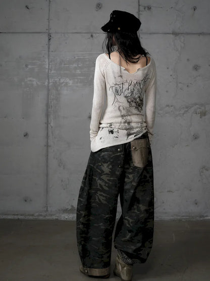 Slim-Fit V-Neck Long-Sleeve Knit Top【s0000013947】