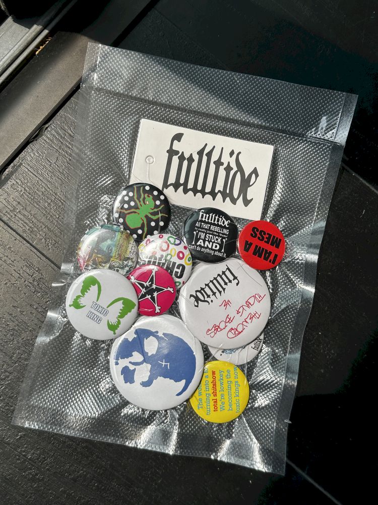 Graffiti hand-painted badge brooch pin【s0000012416】