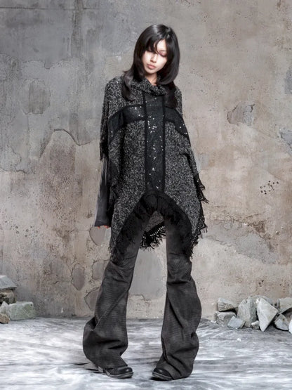 Asymmetrical fringe detailing on a niche knit top【s0000014136】