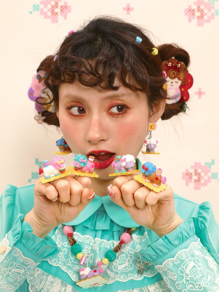 Vintage Lamb Resin Color Earrings【s0000015581】