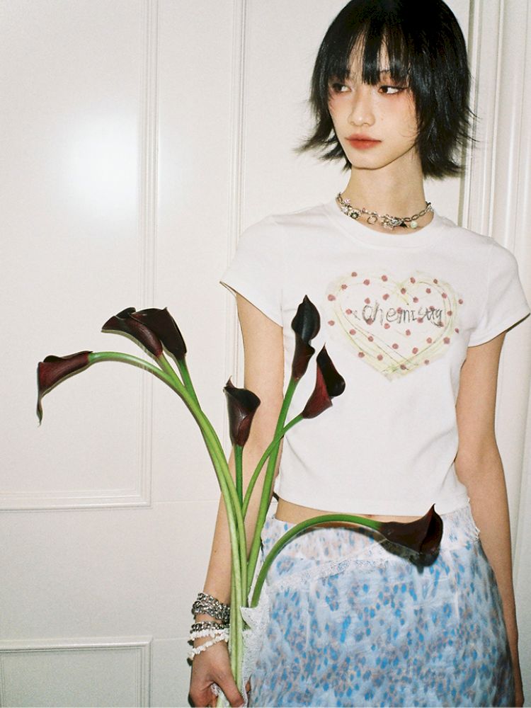 Paper Tape Heart Short-Sleeve T-Shirt【s0000012960】