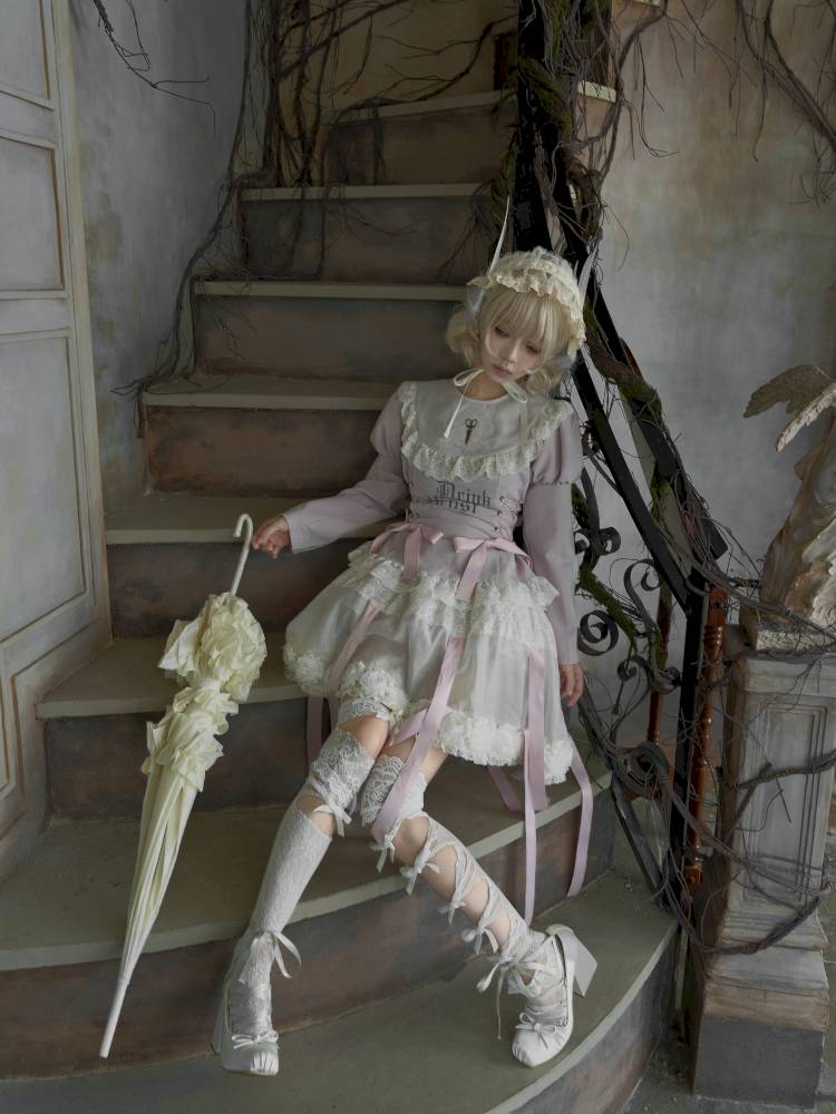 Pull-Up Hem Blouse and Tiered Skirt【s0000014433】