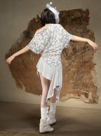 Slanted Irregular Shoulder Top【s0000016881】