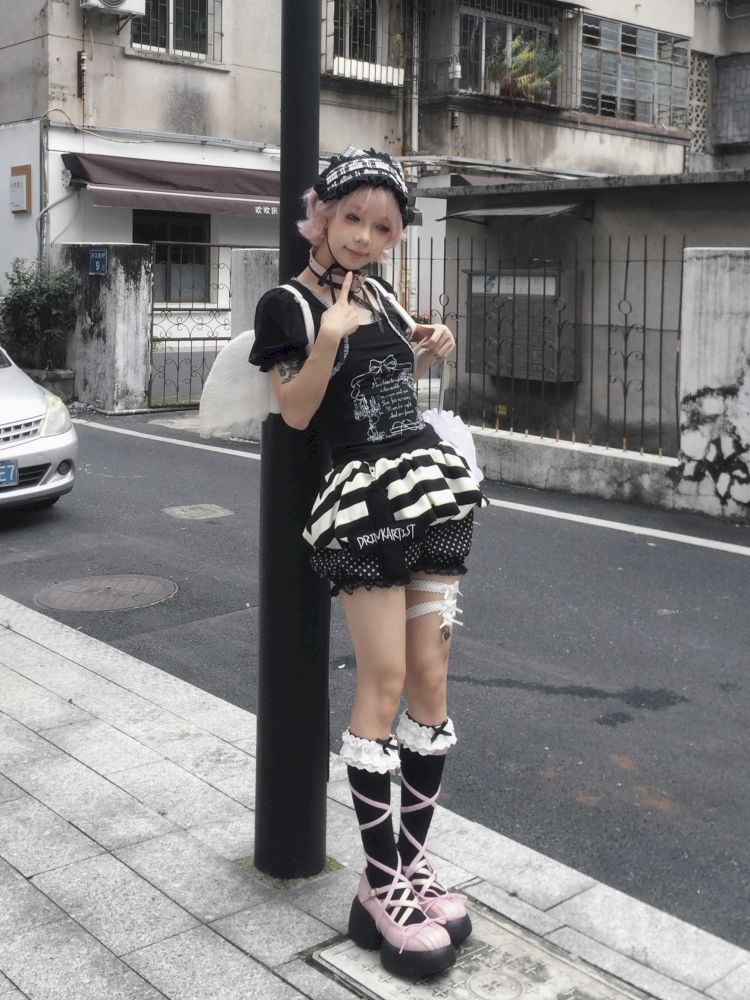 Black bubble sleeves T-shirt top【s0000012812】