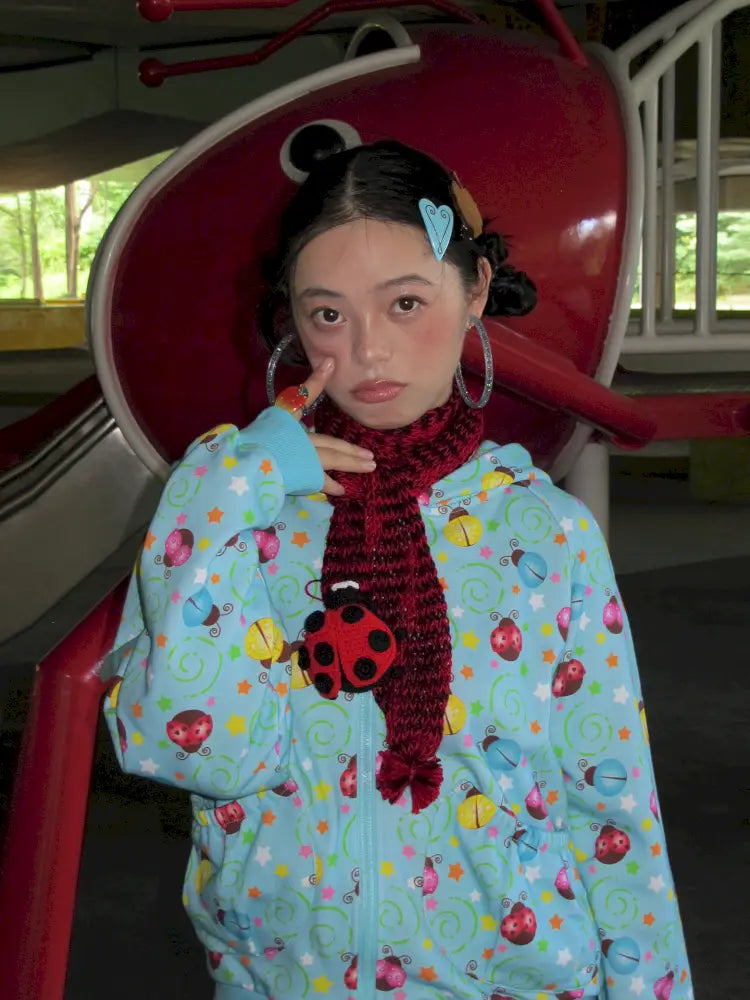 Hand-Knitted Beetle-Patterned Scarf【s0000014190】