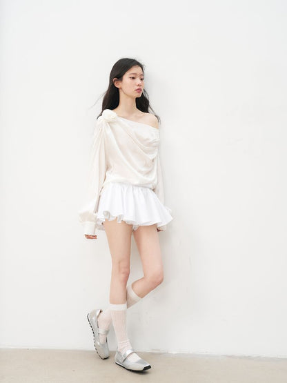 White Glossy Satin Short Skirt Pants【s0000011960】