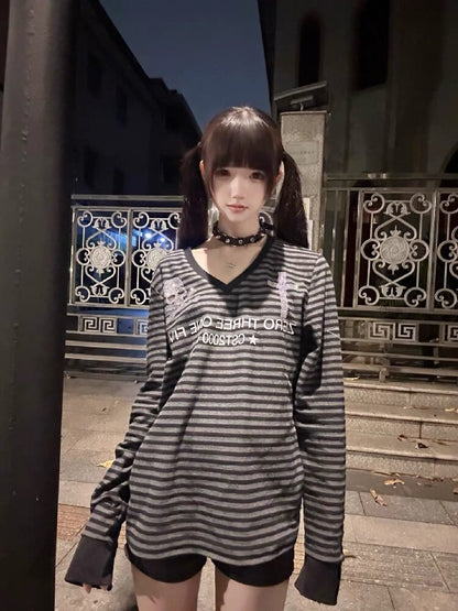 Striped V Neck Skull Long Sleeve【s0000018203】