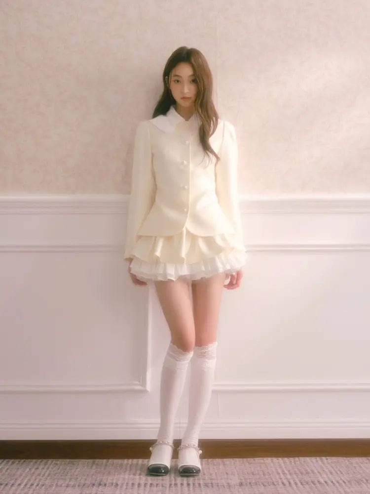Long-sleeve jacket paired with a multi-layered puffy mini skirt【s0000014342】