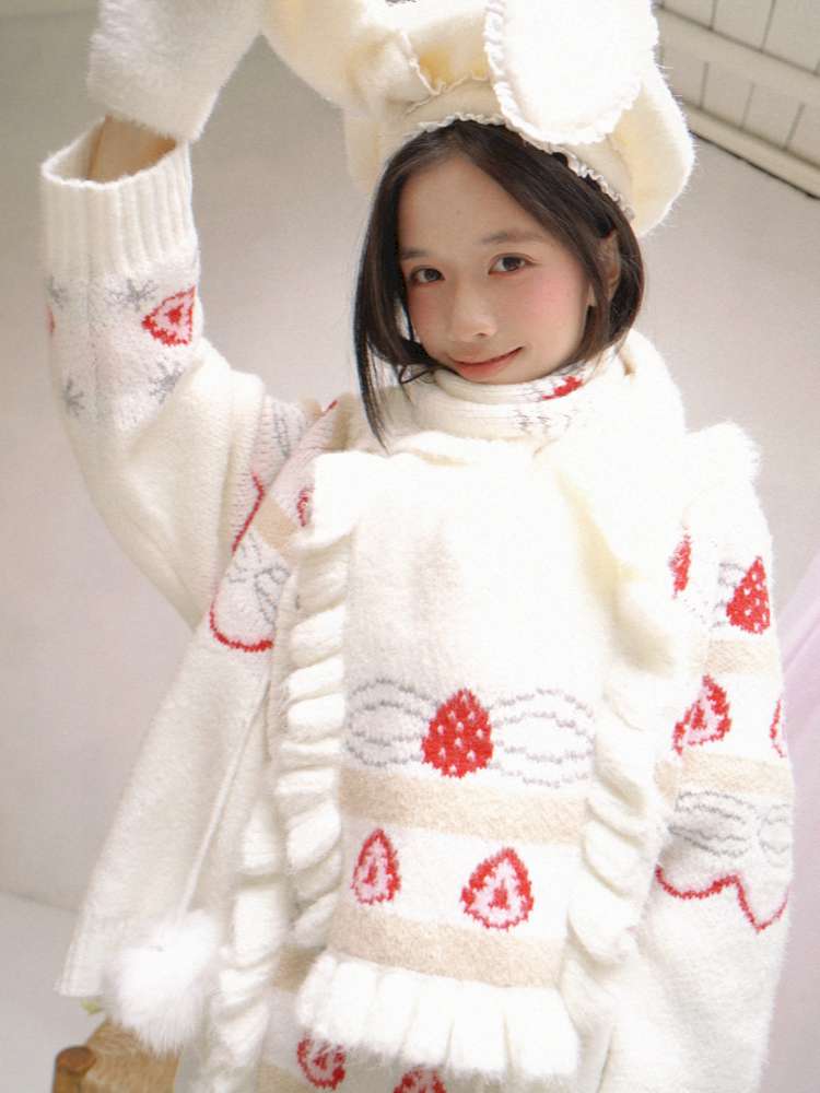 Cream Strawberry Cake Jacquard Scarf【s0000014526】