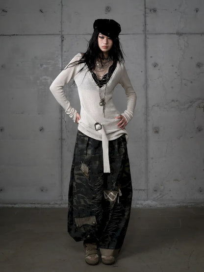 Slim-Fit V-Neck Long-Sleeve Knit Top【s0000013947】