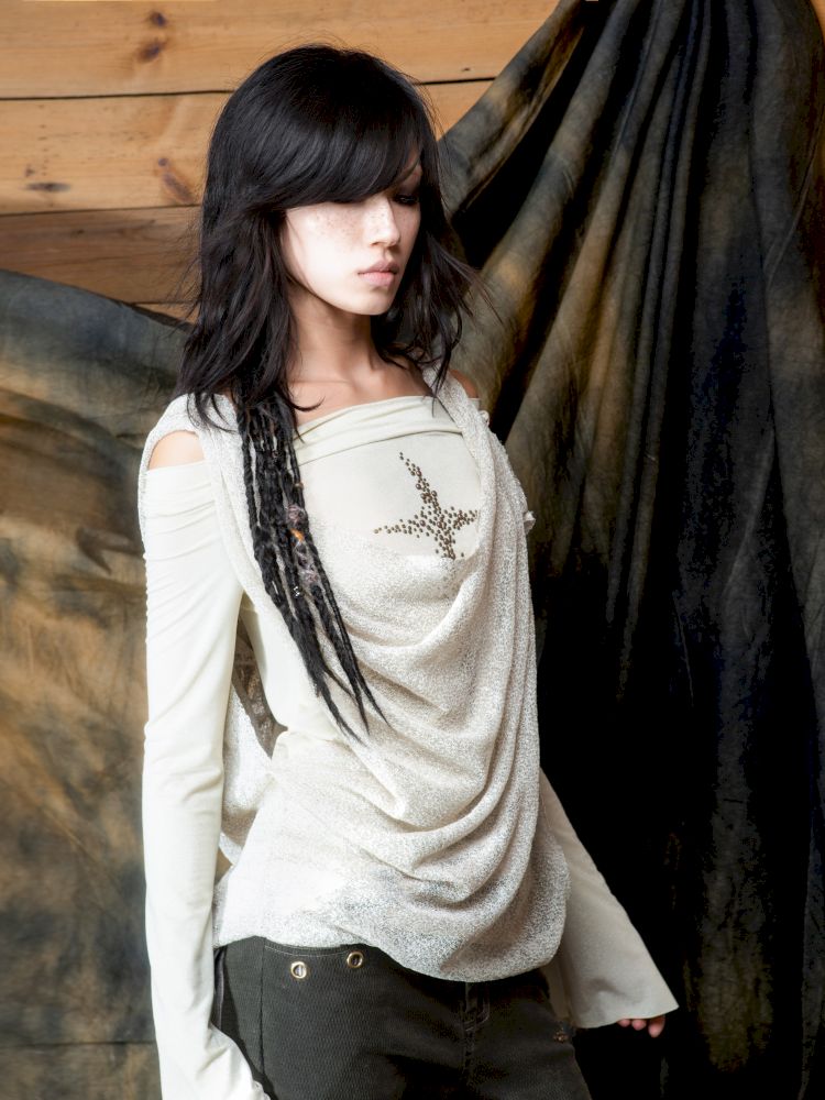 Slim-Fit Off-Shoulder Long-Sleeve T-Shirt【s0000013895】