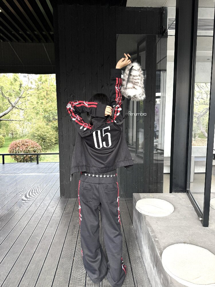 Three-Dimensional Suit Subculture【s0000018212】