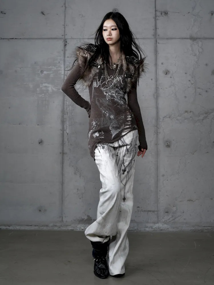 Slim-Fit V-Neck Long-Sleeve Knit Top【s0000013947】