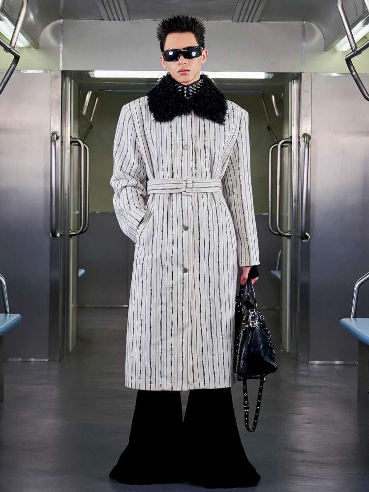 Thorn Stripe Panel Fur Collar Coat【s0000014642】