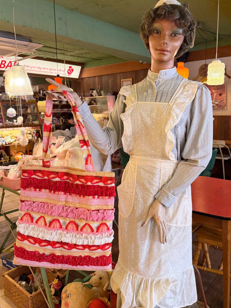 Strawberry Cake Corduroy Bag【s0000015611】