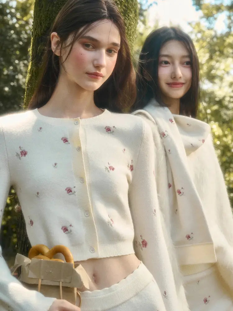 Floral Print “Mix & Match” Sweet Floral Knit Top【s0000014324】