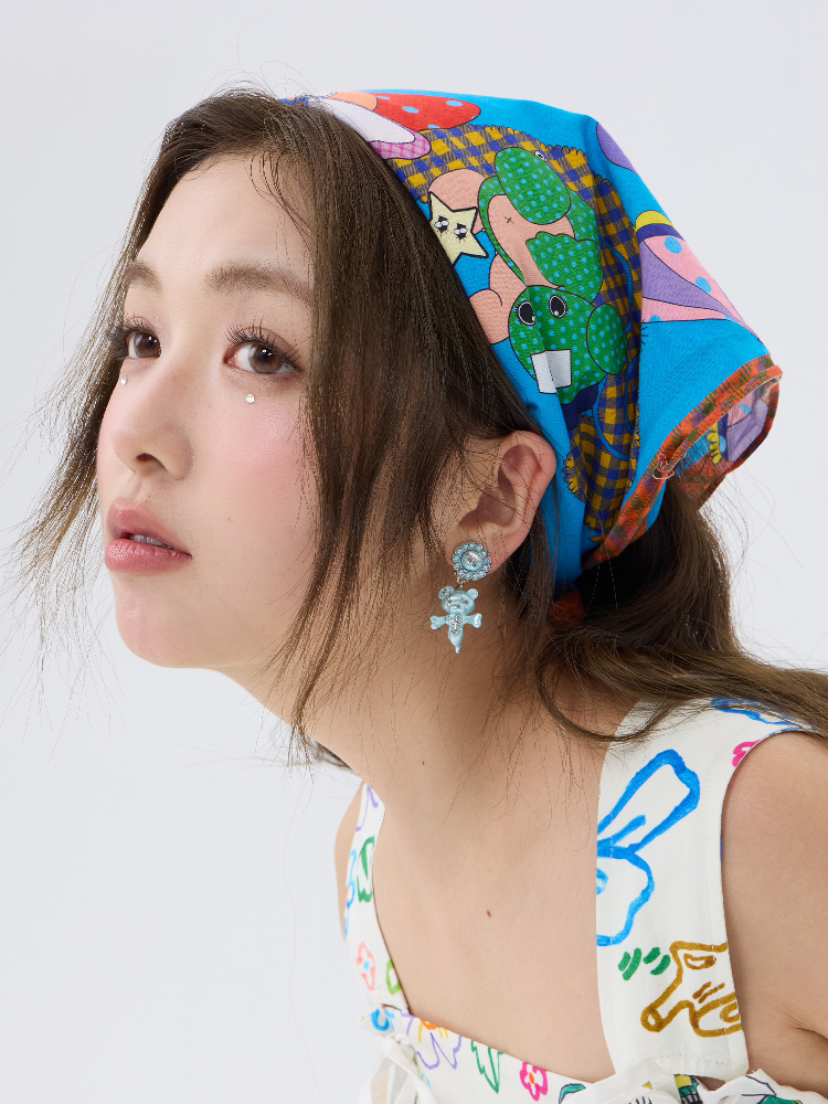 Two Color Resin Bear Ghost Earrings【s0000016190】