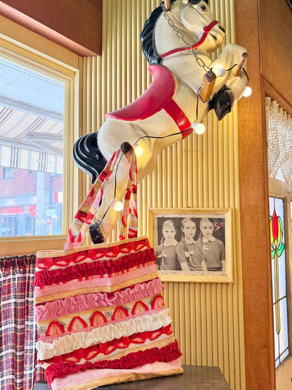 Strawberry Cake Corduroy Bag【s0000015611】