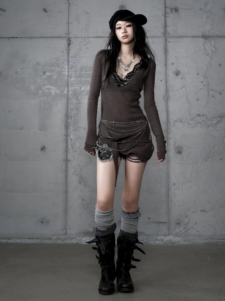 Slim-Fit V-Neck Long-Sleeve Knit Top【s0000013947】