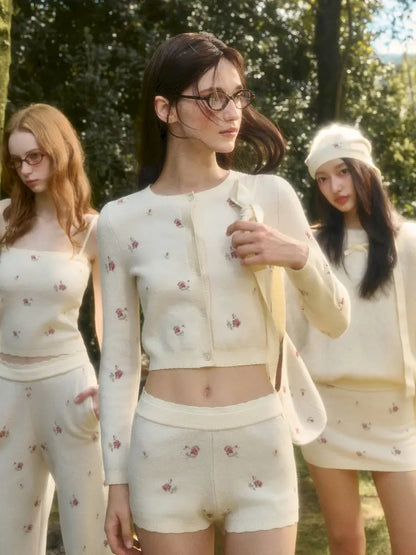 Floral Print “Mix & Match” Sweet Floral Knit Top【s0000014324】