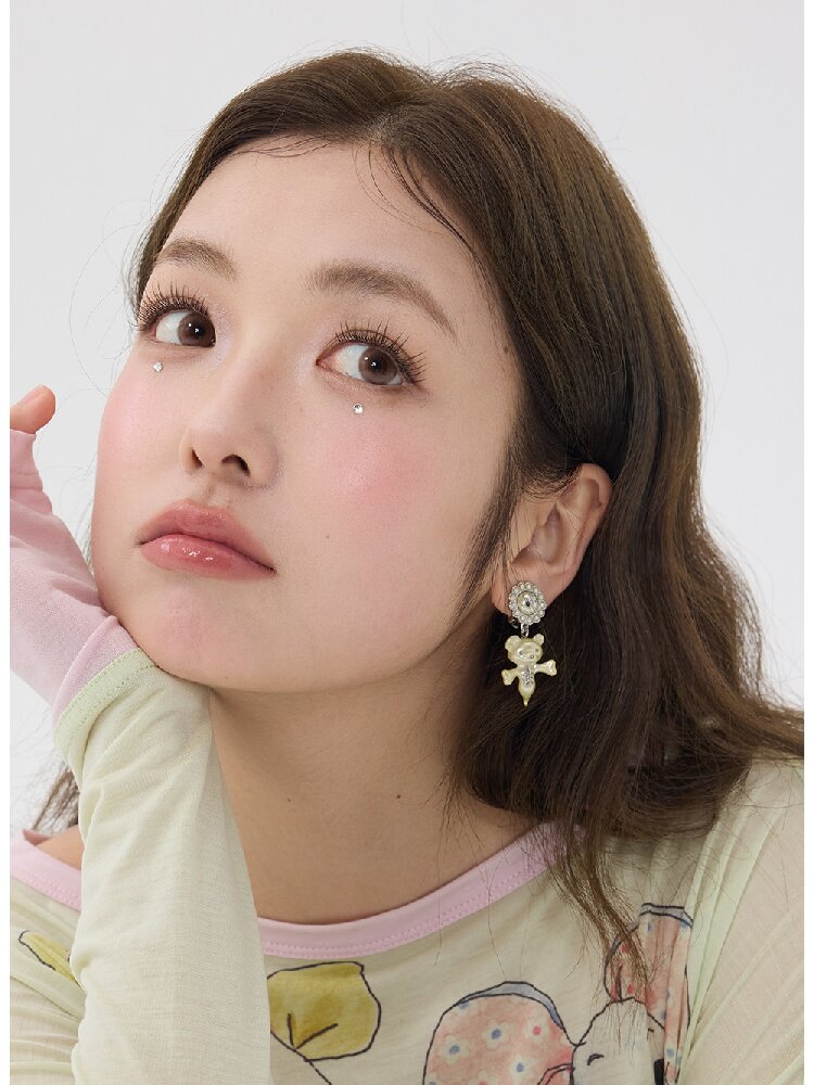 Two Color Resin Bear Ghost Earrings【s0000016190】